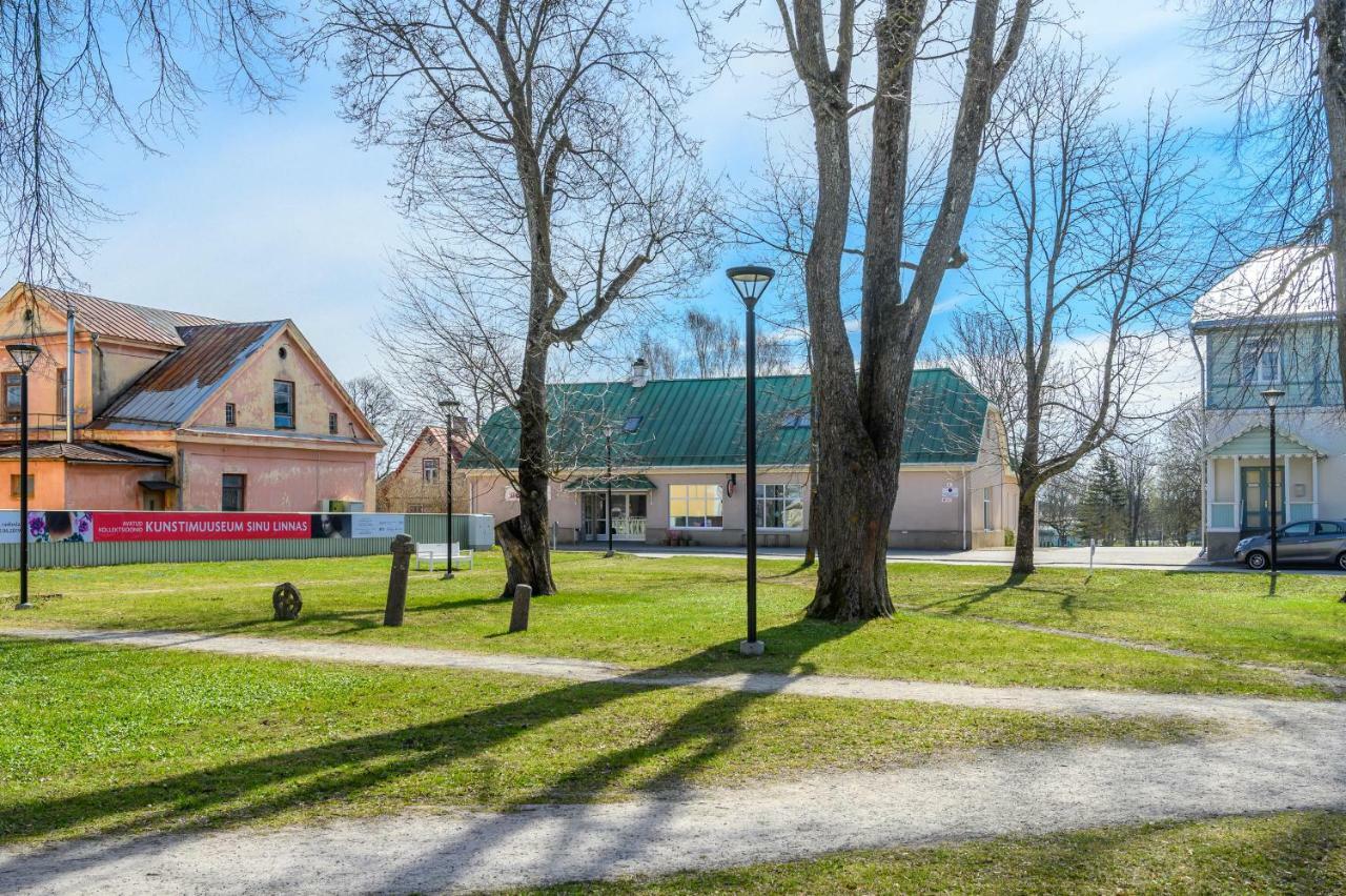 Old Town Hostel Haapsalu Extérieur photo